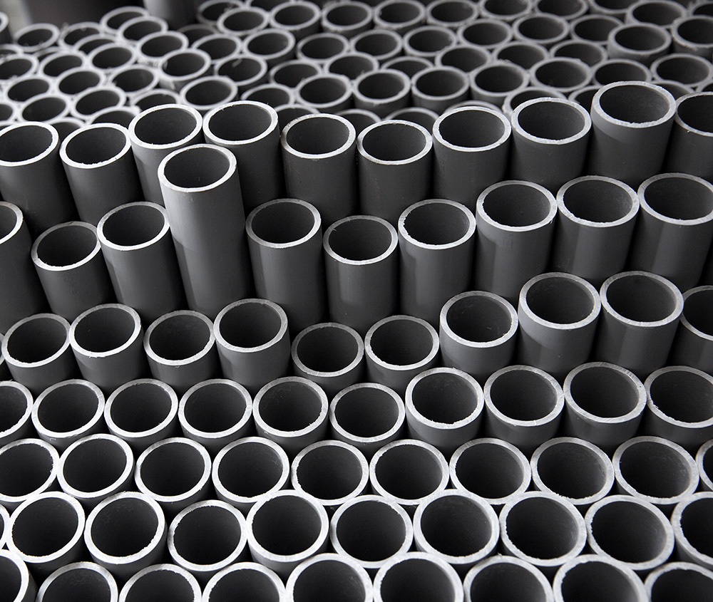 Stainless Steel vs Carbon Steel Pipes - Jindal Stainless