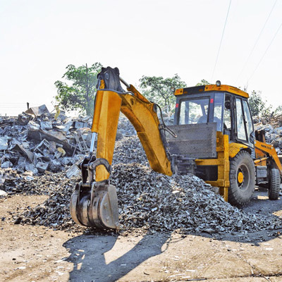 Scrapyard for sorting stainless steel scrap 