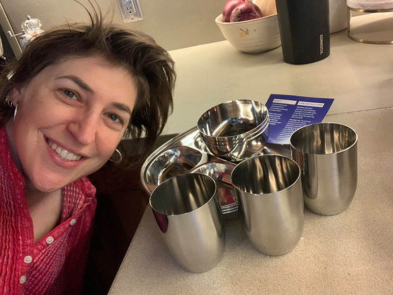 Mayim Bialik ditches plastic, opts for sustainable stainless steel - Jindal Stainless